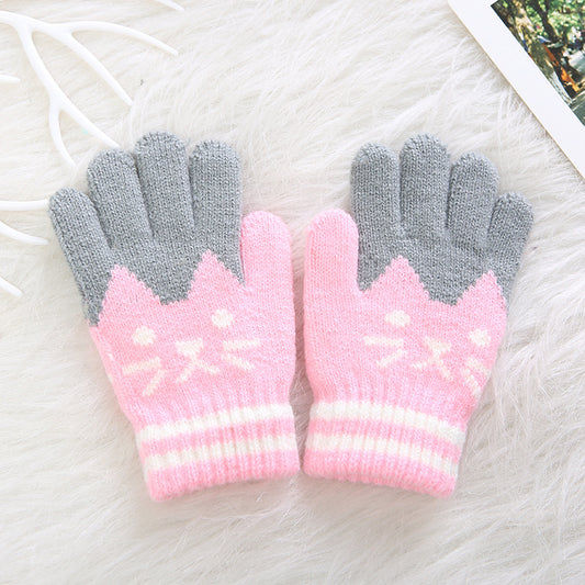 Children's gloves with cat pattern