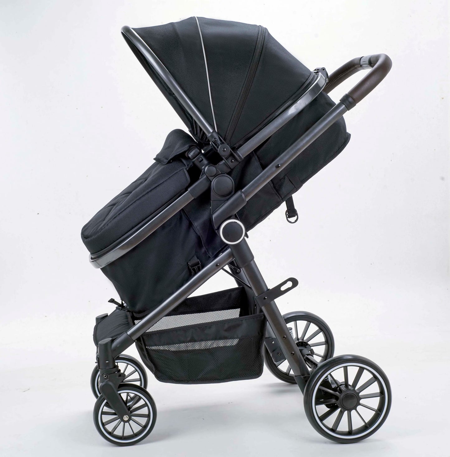 Adjustable baby stroller